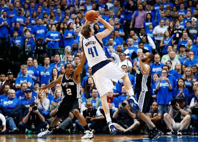 了球队的凝 了球队的凝