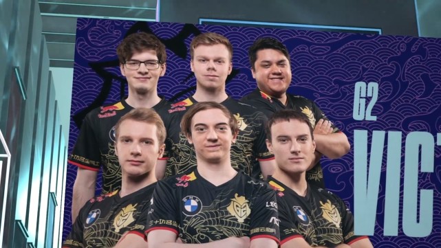 他在赛场上 他在赛场上