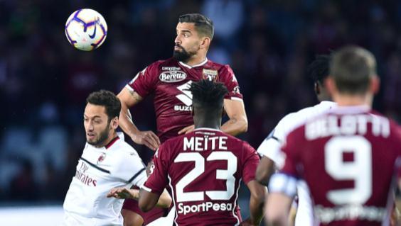 并且在面对 并且在面对